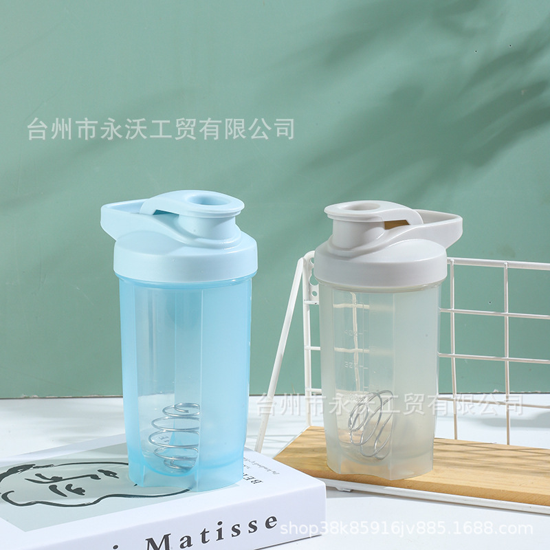 Shaker cup, fitness water cup, protein shaker powder cup, graduated milkshake mixing cup, portable sports cup for both men and women Specification drawing