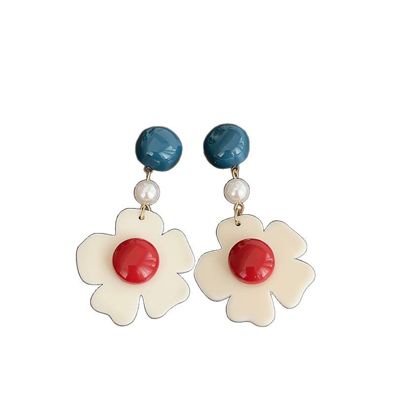 Retro Hong Kong-style earrings and ear rings for women, a new bestseller in 2025, with a high-end and niche design. Earrings and vacation style earrings Item Picture