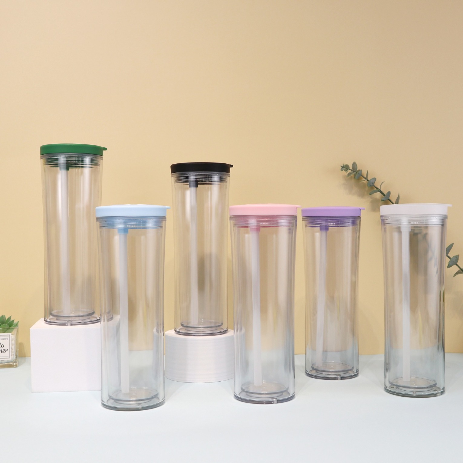 Customized transparent household drinking water cups, double-layer insulated straw cups, straight screw cap water cups, 710ml wholesale full figure