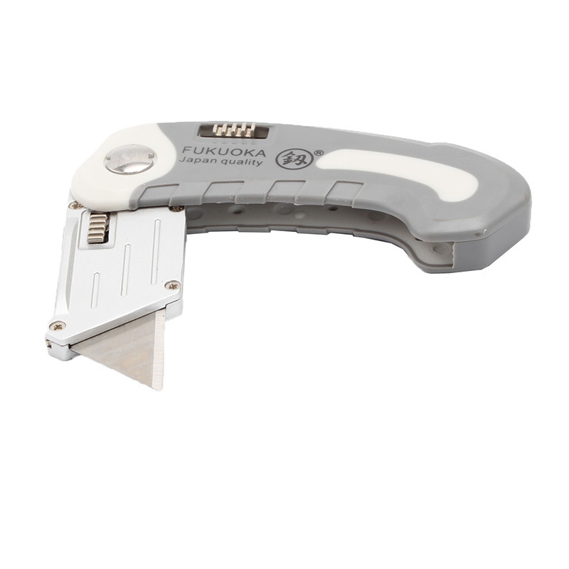 Fukuoka Tools trapezoidal utility knife, blade electrician knife, wallpaper knife, folding knife, cutting knife FO-4014 Application Scenario