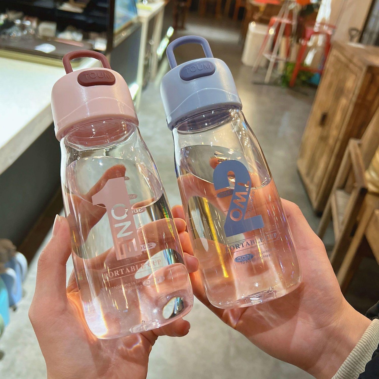Duomei Duo Portable cups are durable, inexpensive, and shockproof. They are suitable for children, students, and women's outdoor use. They are small and portable plastic cups Application Scenario