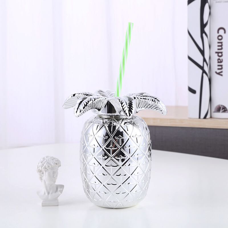 Factory direct sales, instant delivery, gold-plated and color-plated large pineapple 650ml, PET beverage bottle with straw, large water cup Application Scenario