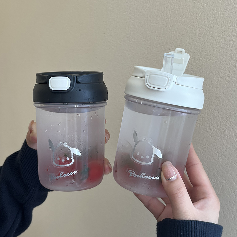 Fashionable and fresh plastic straw cup, high-temperature resistant and explosion-proof, portable and cute for girls, dog-printed drinking cup full figure