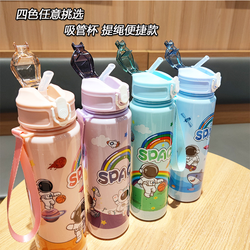 New outdoor 750ml Amazon e-commerce gradient solid color water bottle with straw, high appearance level plastic water cup details Picture