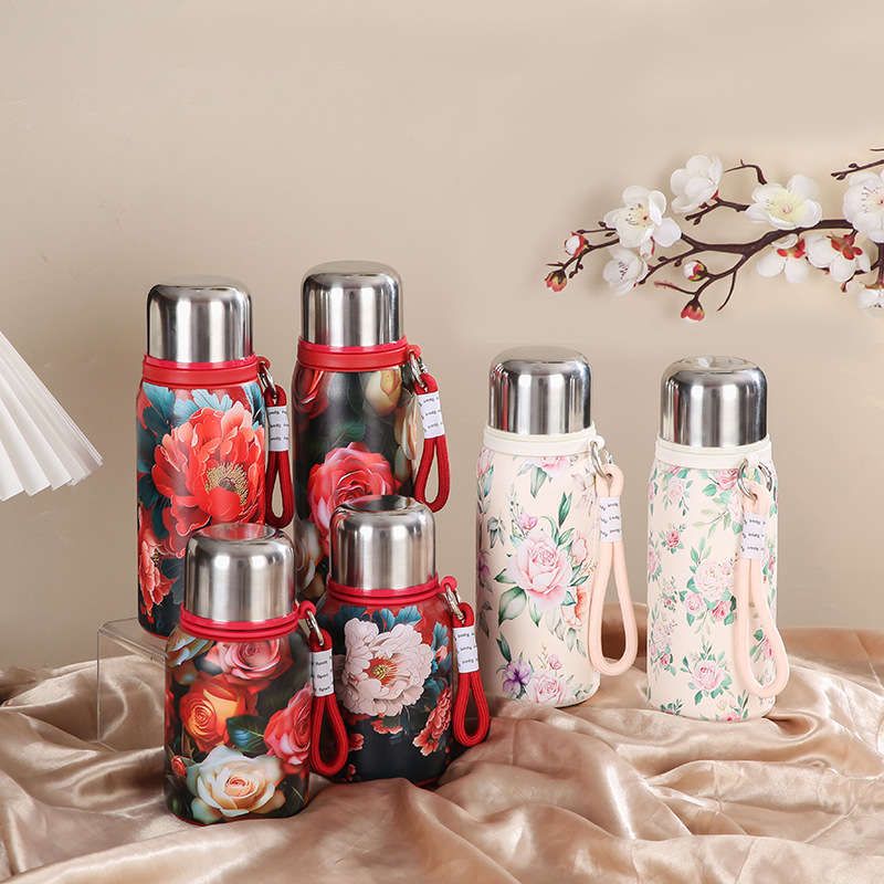 Wholesale of new 316 stainless steel insulated cups for men and women with high appearance standards, vacuum water cups, outdoor portable cups and lifting rope cups details Picture