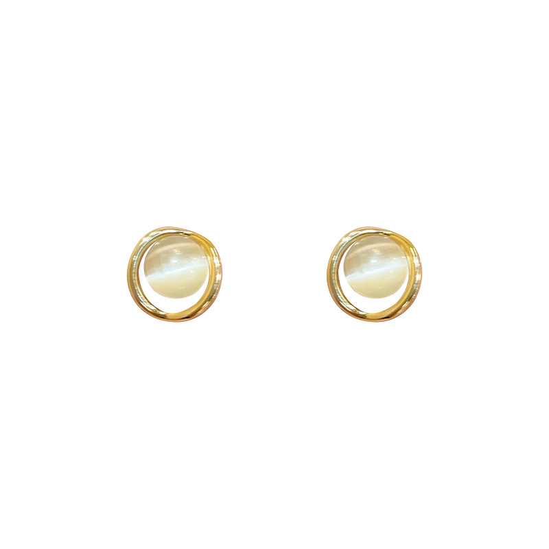 High-end cat's eye stone ear studs for women 2024 new bestseller, light luxury high-end earrings, stylish and niche design earrings Item Picture