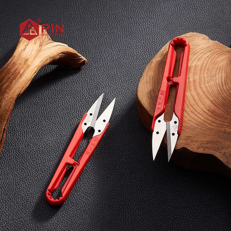PIN brand all-stainless steel yarn U-shaped finger protection small scissors for cutting thread ends, wholesale of clothing scissors Application Scenario