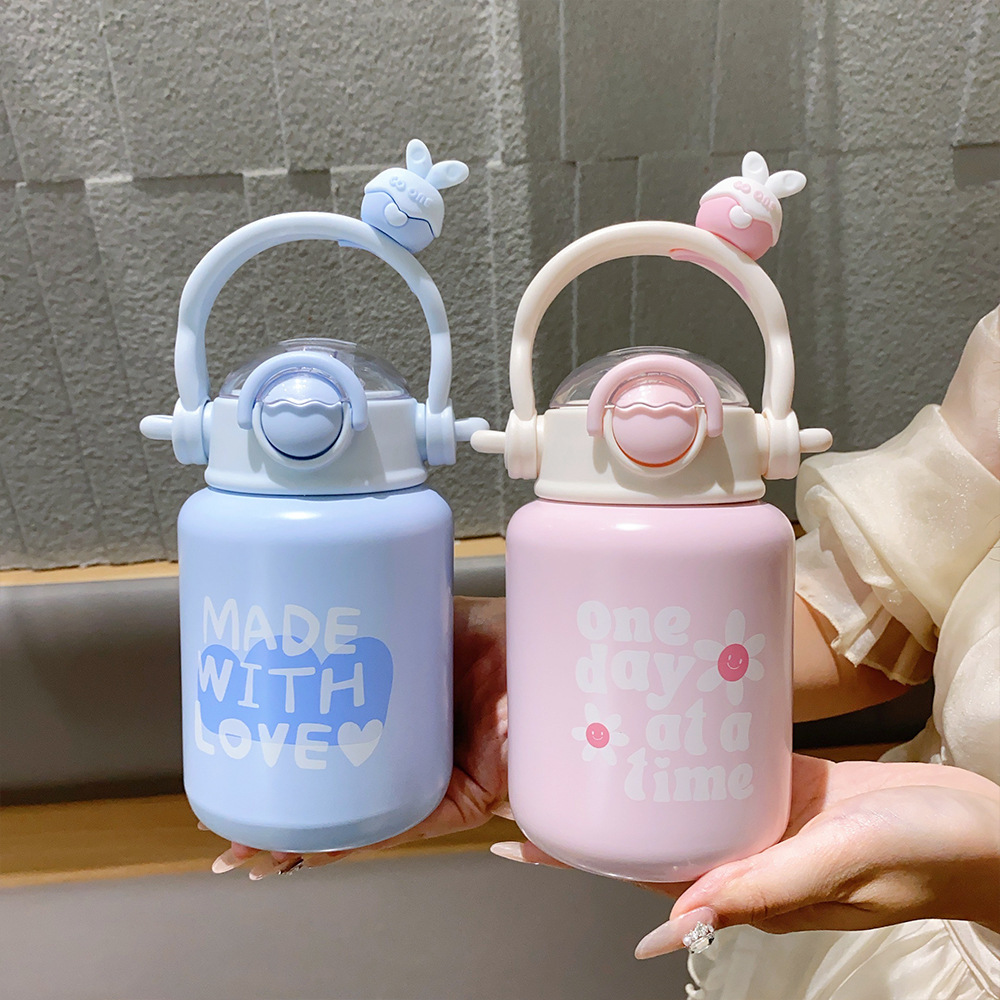 "Internet-famous Little Happiness insulated cup, high appearance level, girls' children's backpack travel cup, large capacity straw, student water cup. details Picture