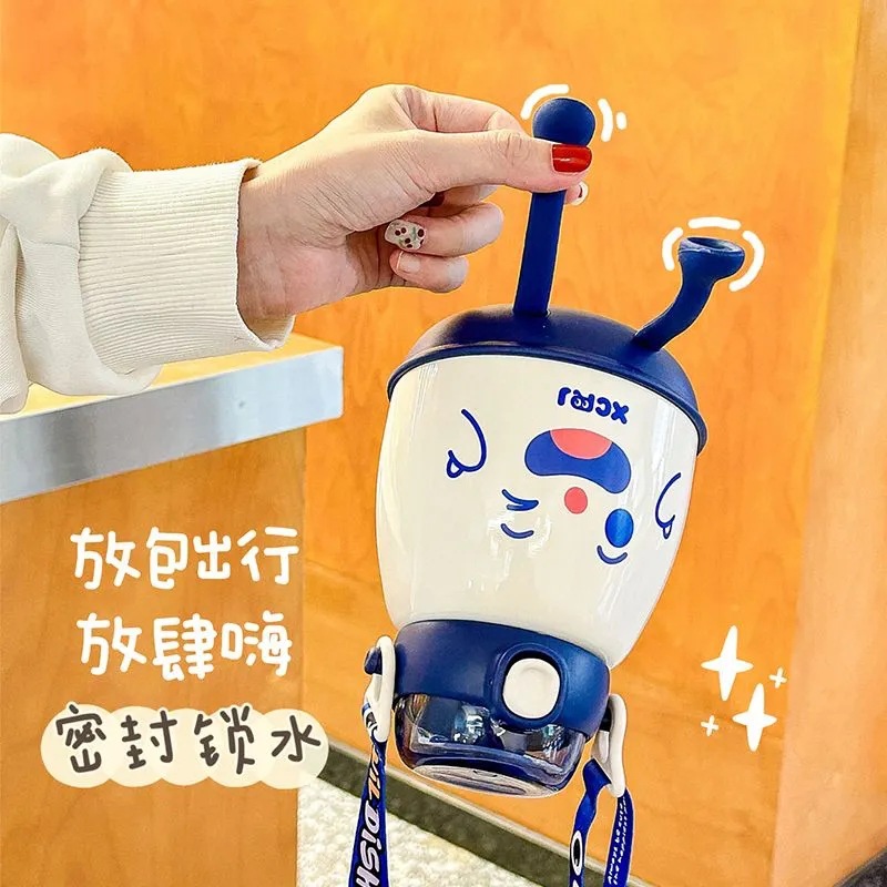 Wholesale of cute big-belted insulated cups, large-capacity cartoon children's water bottles, portable slanted stainless steel straw cups for gifting Specification drawing