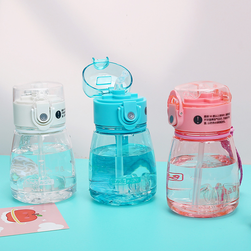 Korean version small, mini and cute children's straw cup, baby plastic cup, portable and carefully selected daily necessities water cup for women details Picture