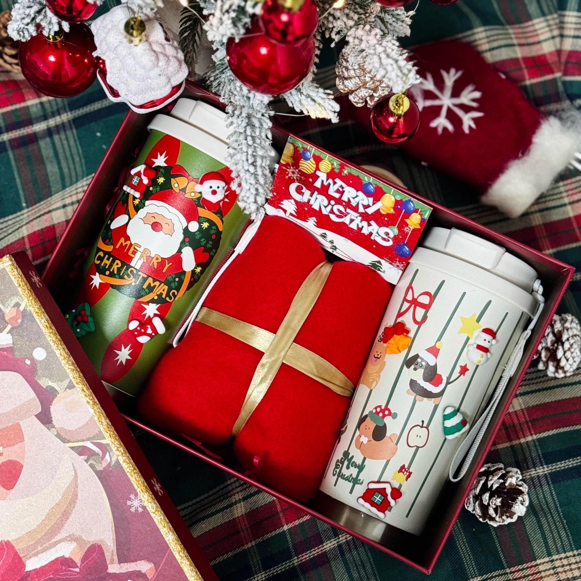 Creative cartoon Christmas 316 stainless steel insulated cup, high appearance level girls' coffee cup, portable double-drinking sling cup details Picture