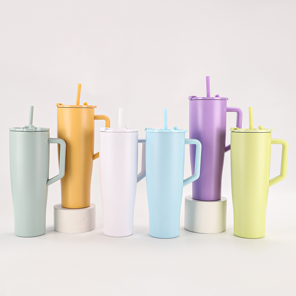 New creative 304 stainless steel insulated cup, outdoor simple and portable straw cup, car handle 40oz car cup details Picture