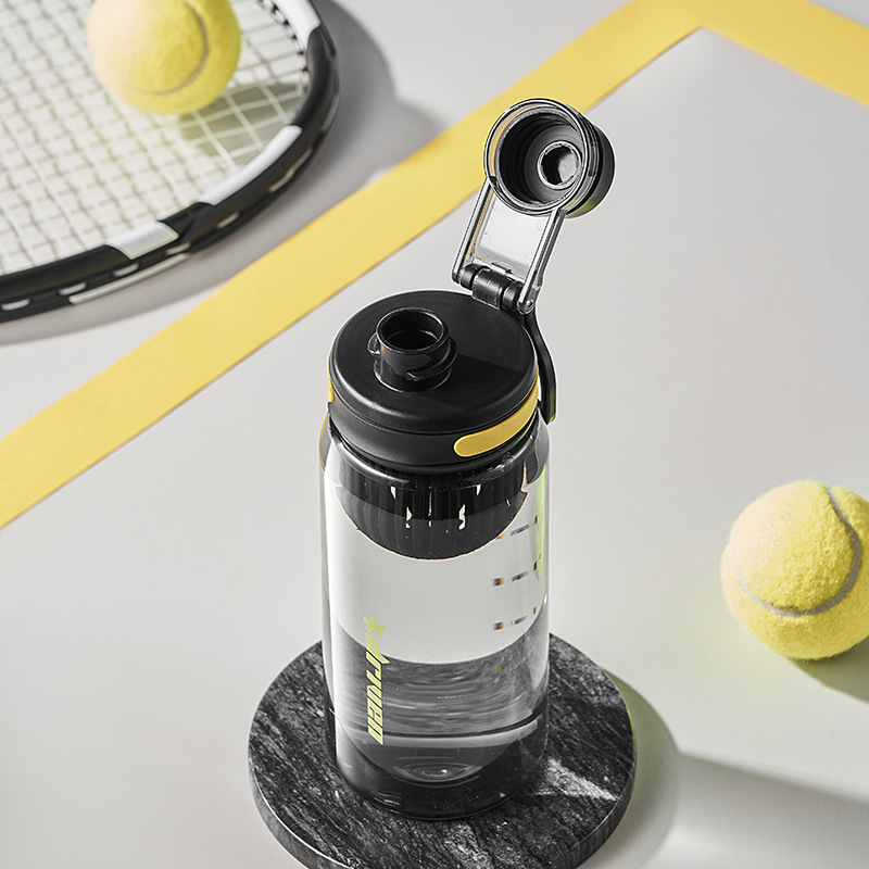 Fuxing men and women's high-appearance-level summer simple sports water cup, heat-resistant portable cup with tea strager, plastic cup, anti-drop Application Scenario