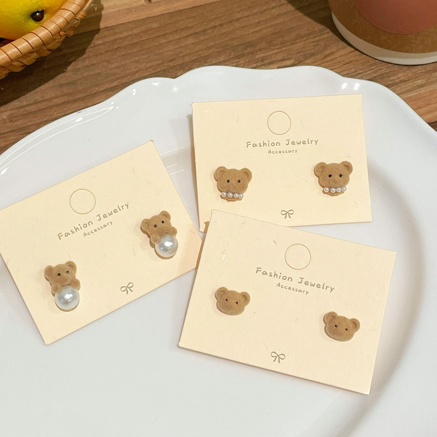 Coffee-colored plush bear pearl earrings for women, 925 silver needle, cute cartoon, sweet, exquisite and fluffy winter earrings Application Scenario