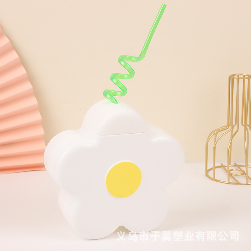 Creative cartoon cups, irregular-shaped juice drink straw cups, flower butterfly-shaped cups, large-capacity plastic cups details Picture