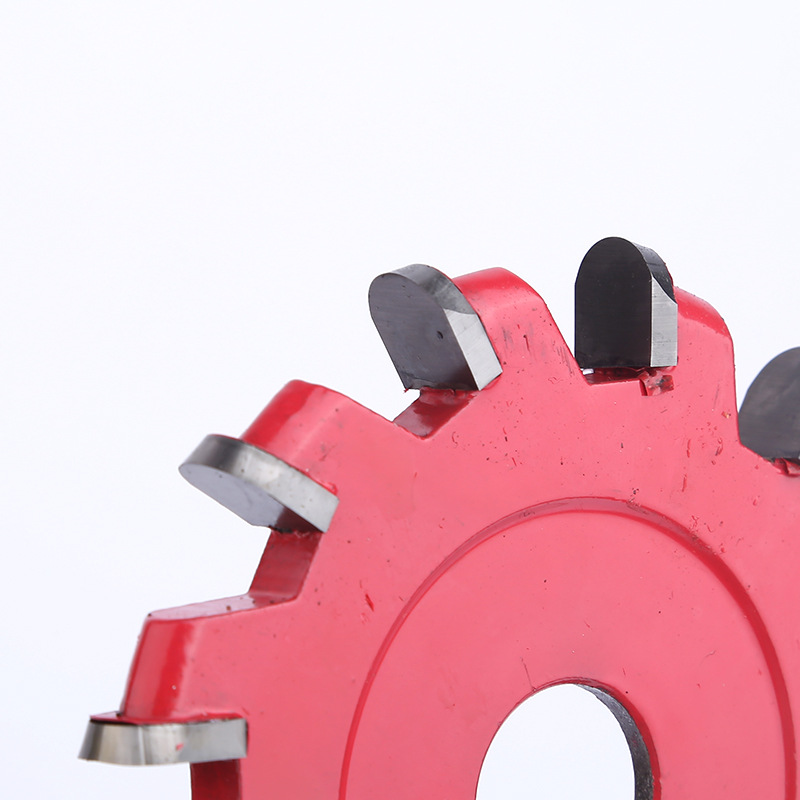 We have aluminum-plastic panel cutting discs, forming blades, round-bottom knives, forming knives and V-shaped forming knives in stock Application Scenario