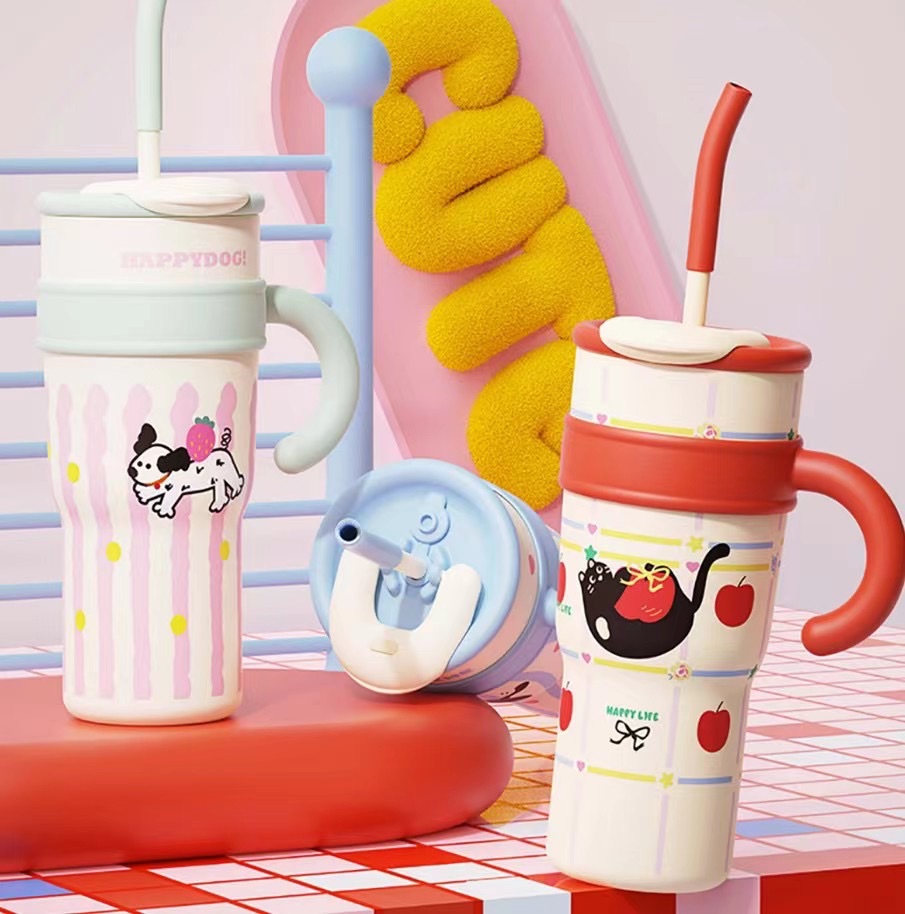 Giant Ice Cup, large-capacity straw insulated cup, new 2024 model for girls, office cooling cup, high appearance level full figure