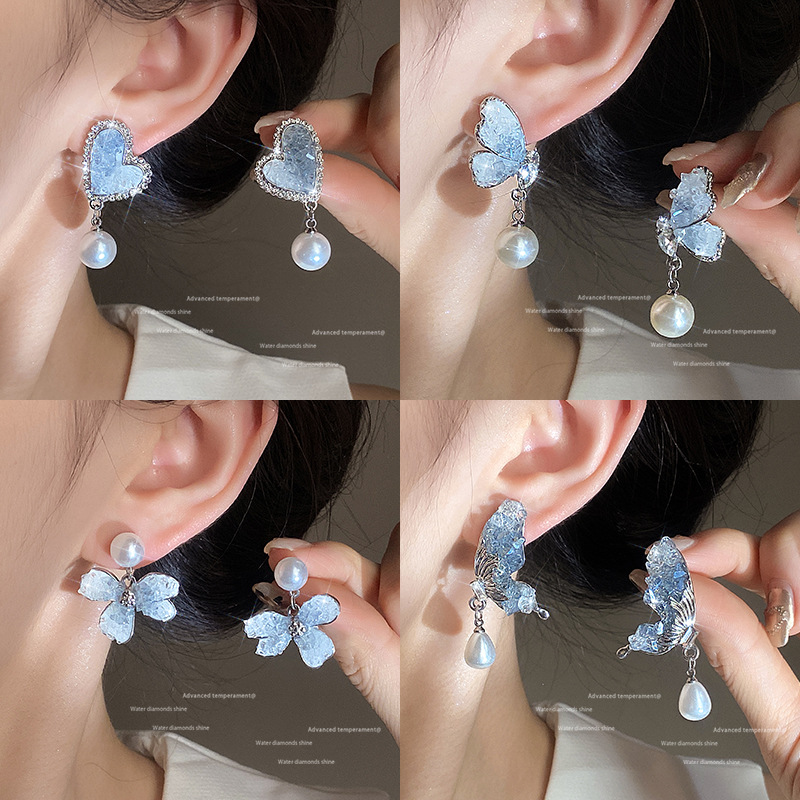 Super ethereal blue butterfly stud earrings for women, high-end and light luxury style earrings, 2025 new fashion, niche and individual earrings full figure