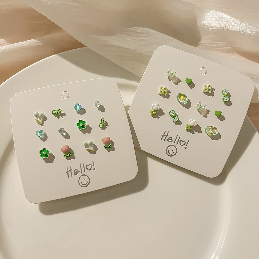 Summer new green flower ear stud set, cute silver needle, small and exquisite, fresh style earrings, ear bone stud for women Application Scenario