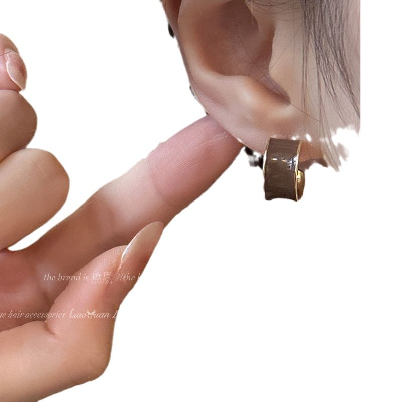 Maillard Milk Coffee retro glazed pearl Stud earrings 2024 New style, women's light luxury niche earrings, simple ear rings Item Picture