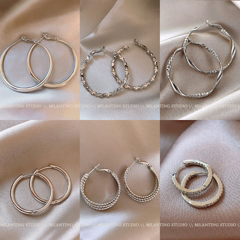 The high-end silver cold style earring earrings exude a simple and elegant feminine charm. The simple and plain hoop earrings are the best-selling earrings of 2024 Specification drawing
