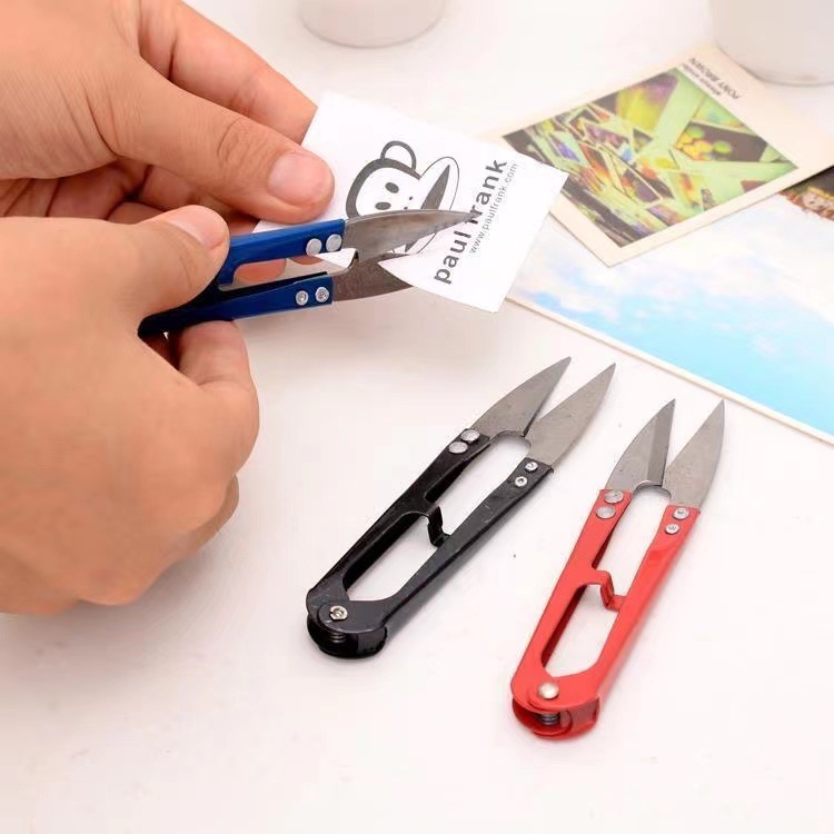 U-shaped ironwork yarn scissors, home cross-stitch scissors, thread end scissors, fishing line scissors, colorful small scissors, tailor, spring scissors, street stall scissors Specification drawing