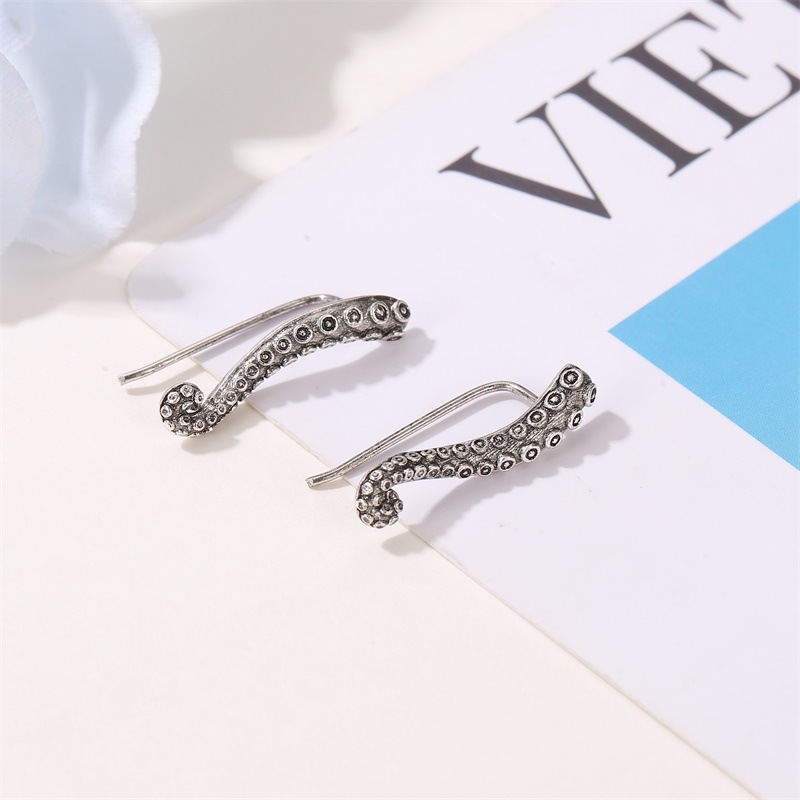 Cross-border best-selling retro octopus whisk earrings, personalized octopus tentacle stud earrings, women's European and American creative and trendy earrings Specification drawing