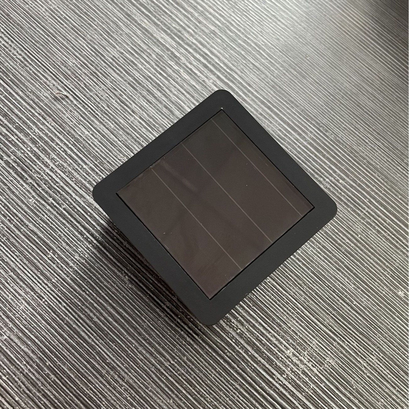 7.1X7.1cm square solar cell box, luminous display accessory, outdoor waterproof electronic accessory details Picture