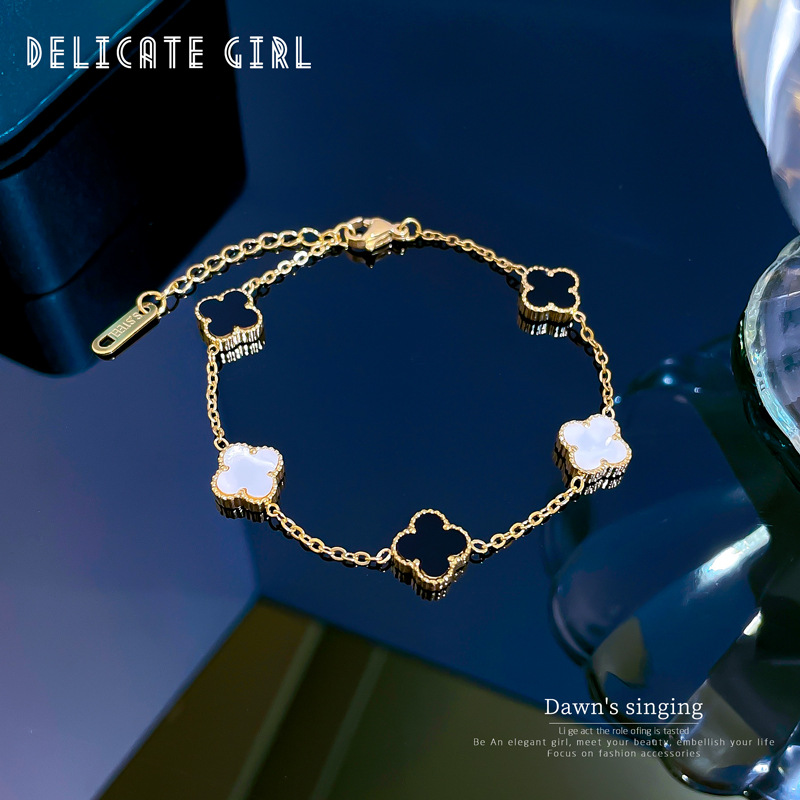 【 All-titanium Steel 】 Elegant four-leaf flower black and white mother-of-pearl lucky minimalist chain bracelet, retro best friend of a female Internet celebrity full figure