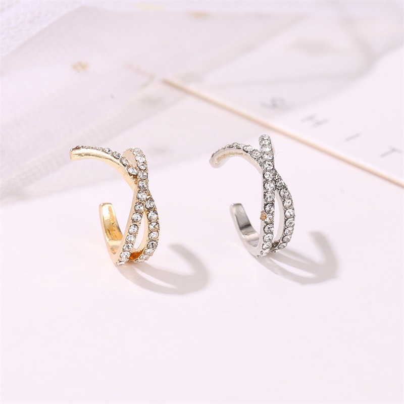 European and American popular earrings: cross U-shaped ear clips, retro diamond-encrusted earrings, simple single earrings without ear piercings, women's earrings details Picture