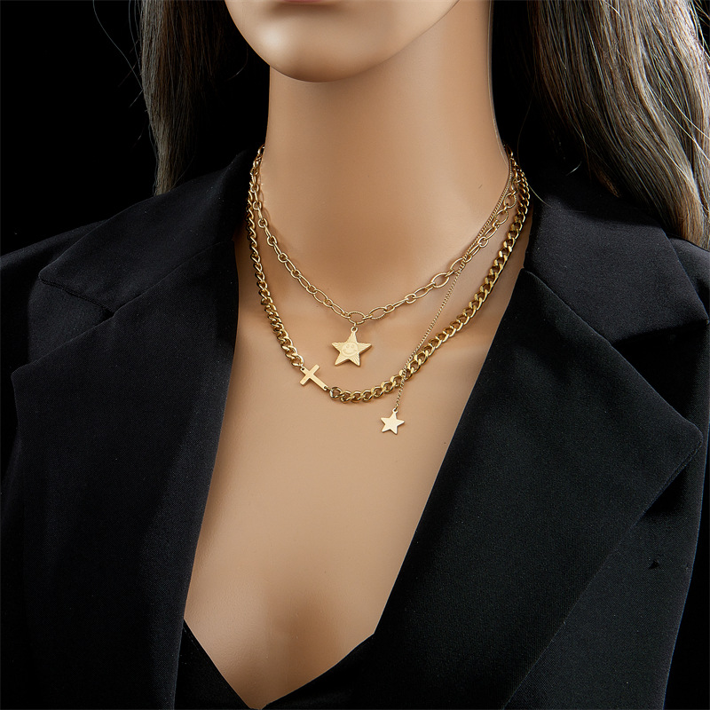 A new retro collarbone chain metal titanium steel double-layer chain cross five-pointed star pendant necklace from Europe and America Specification drawing