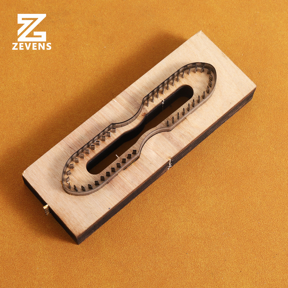 The back-head knife mold with a cutting tool for Japanese steel wood board leather cutting is sharp and convenient. It is a knife mold for leather goods undefined