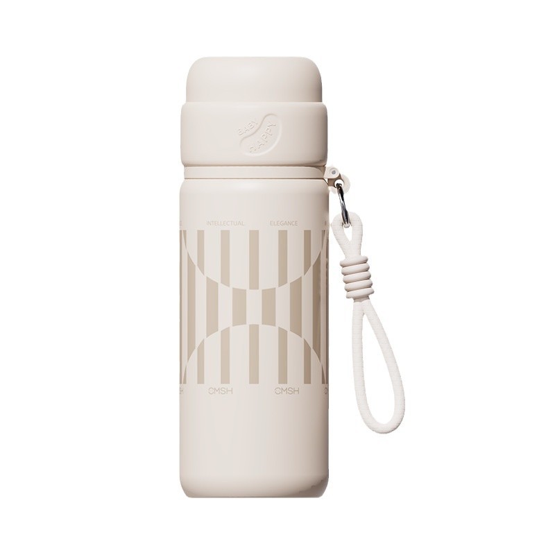 The simple checkerboard insulated cup is portable and comes with a simple student drinking cup. It has a high appearance level and a lid for pouring water Item Picture