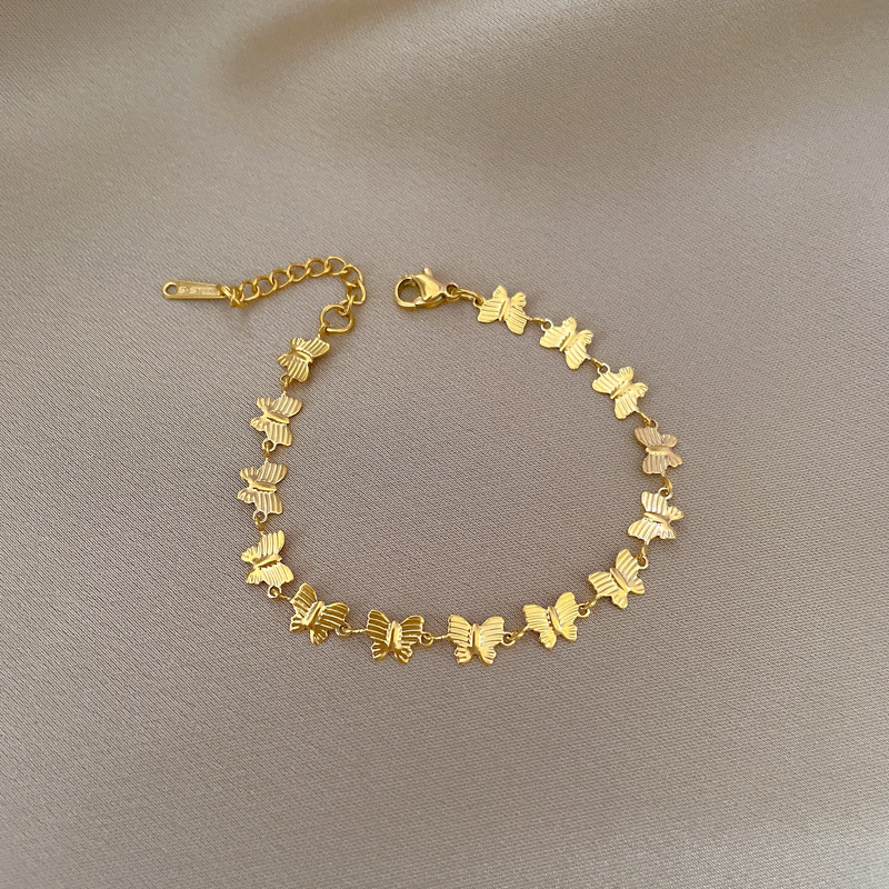 【 All-titanium Steel 】 Dongdaemun Minimalist style butterfly chain bracelet, a retro best friend of a female Internet celebrity Application Scenario