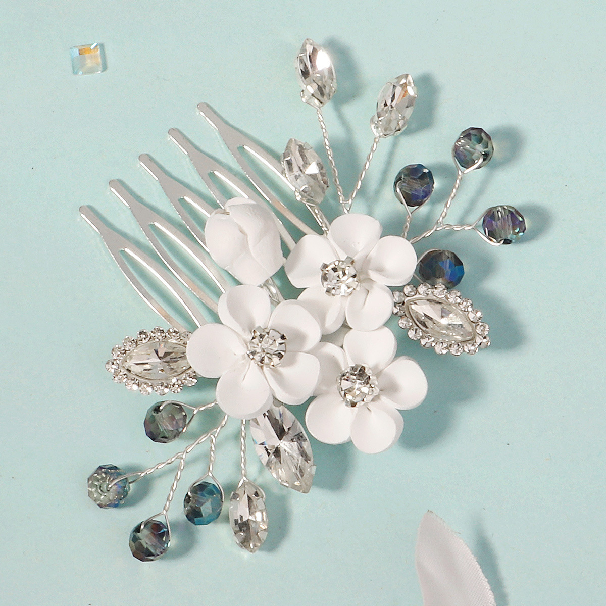 New white soft terracotta bride's comb, a high-end handcrafted crystal five-toothed comb for cross-border Amazon wedding accessories Specification drawing