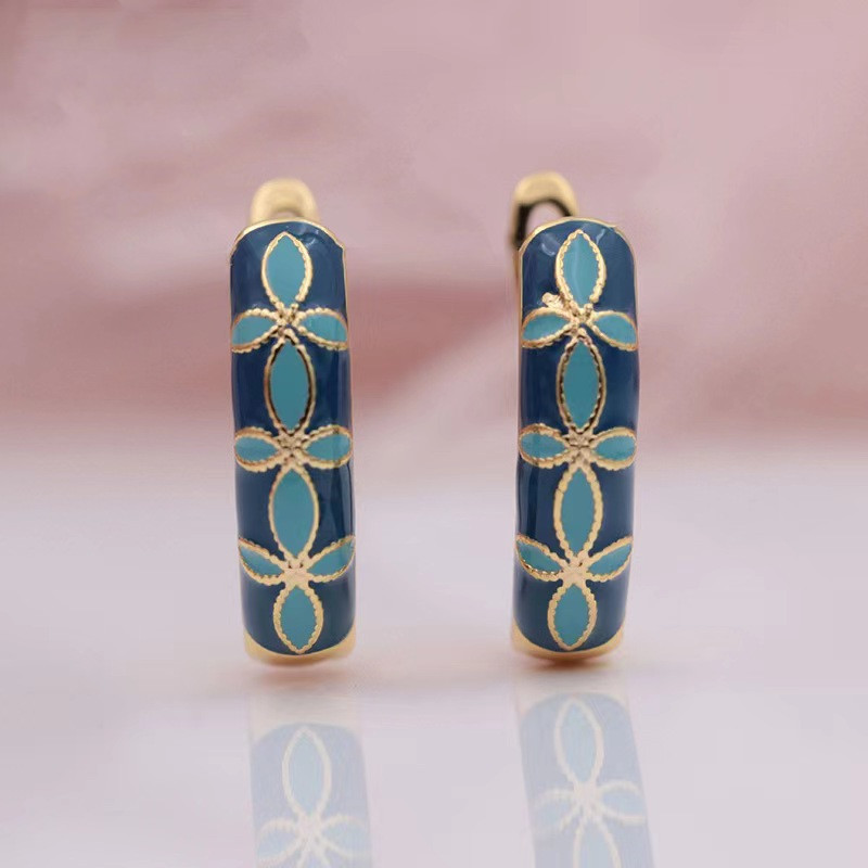 Retro court-style stud earrings with fashionable oil drip technique and blue petal pattern women's earrings are selling well across borders from Europe and America details Picture