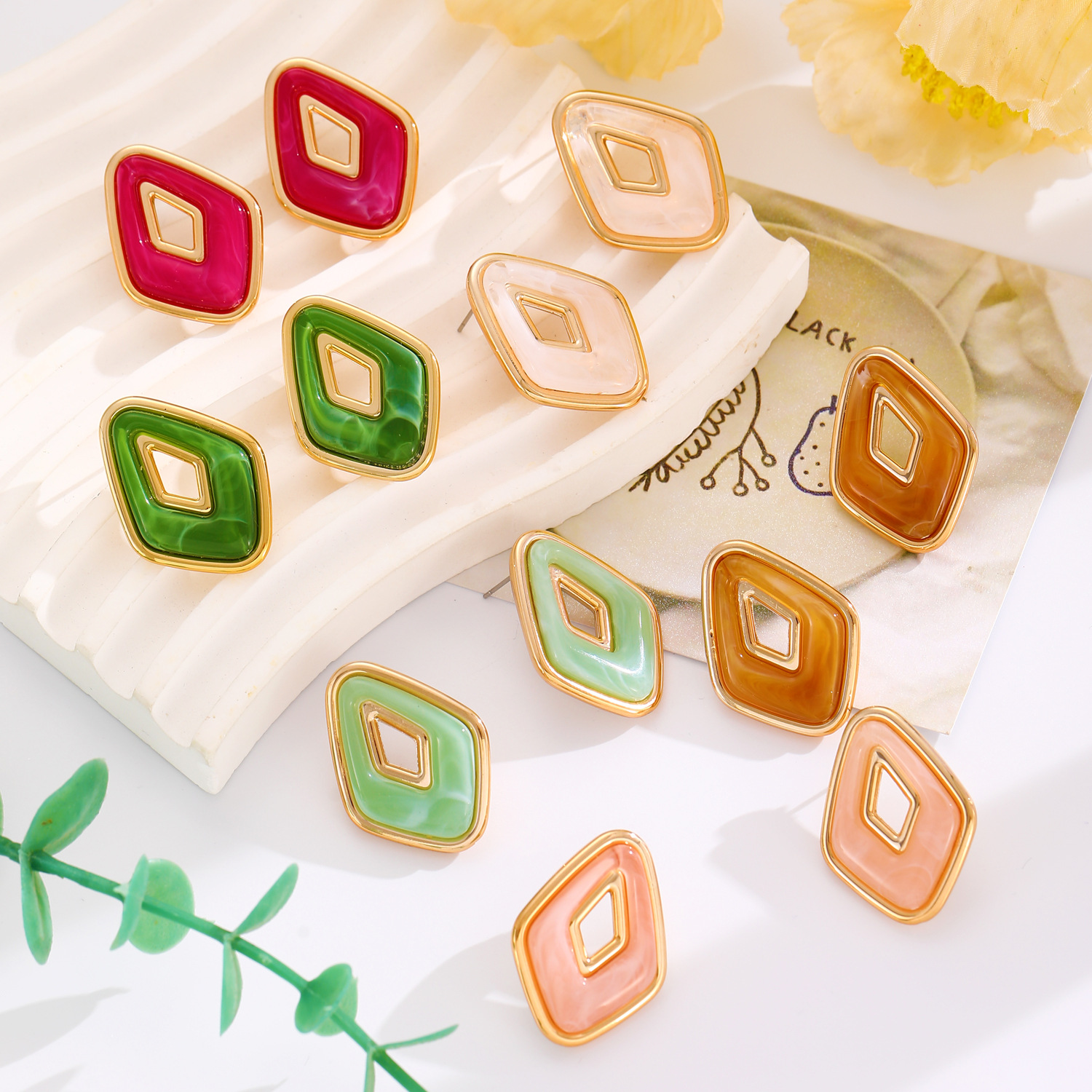 European and American cross-border hollowed-out diamond-shaped geometric ear studs, simple, fashionable and elegant, niche design earrings, women's summer dopamine Specification drawing