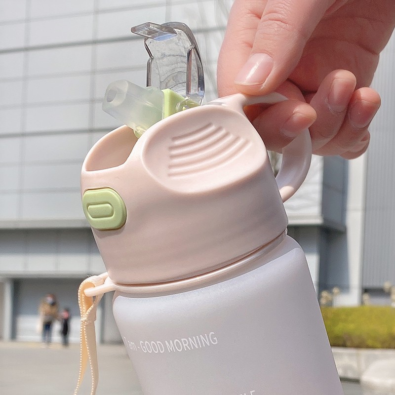 Summer water cup with high appearance level for girls 2023 new sports water bottle, special for children's school with graduated straw cup Application Scenario