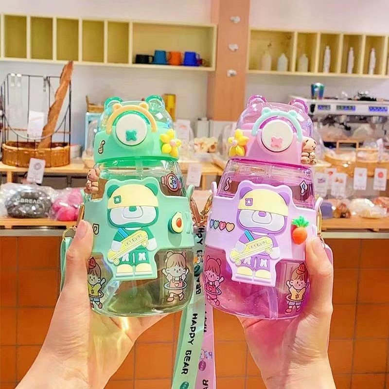 New plastic cups for travel, mountain climbing, outdoor sports, portable rope plastic cups, men's and women's student direct drinking cups, straws full figure