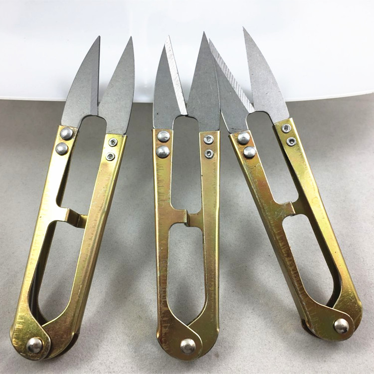 Wholesale yarn cutters, cross-stitch small scissors, U-shaped fishing line cutters, sharp anti-rust scissors, single-handle hardware tools for cutting thread ends Application Scenario