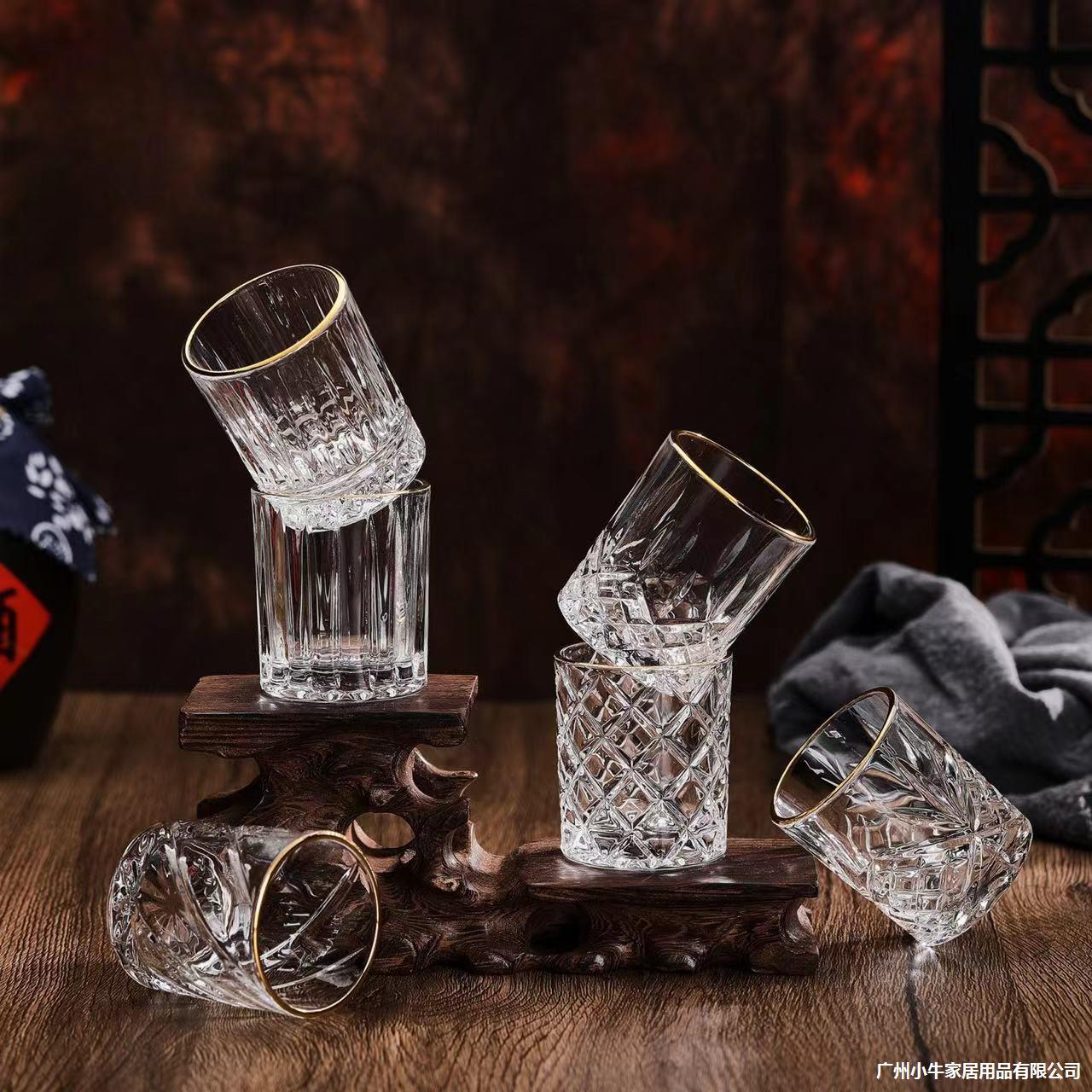Diamond-patterned engraved spirits glass, glass wine glass, clear wine glass, white spirit glass, one-sip glass, small wine glass 70ml wholesale full figure