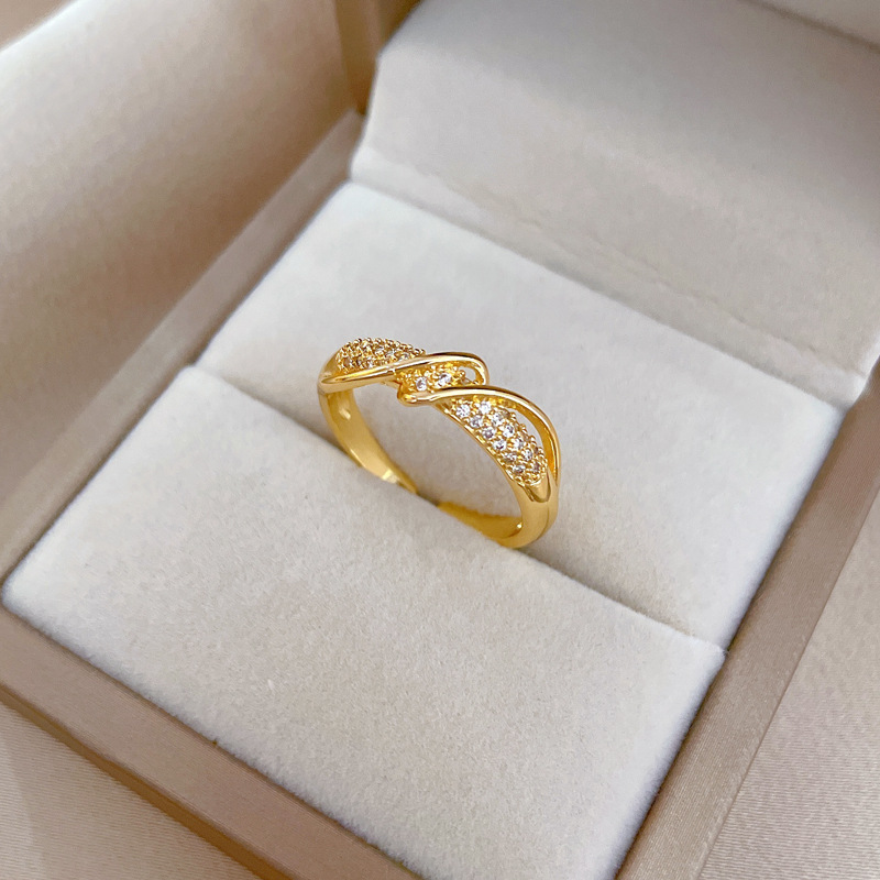 【 Real gold electroplating 】 A fashionable and slightly inlaid luxury ring index finger ring with a twisted opening, the same style as the Internet celebrity, with a cold and elegant look Specification drawing