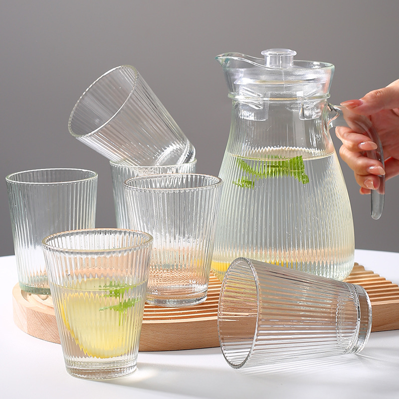 Glass cold water kettle set, one kettle with four cups of water, gift box, simple glass cup, store anniversary gift wholesale, tea kettle Application Scenario