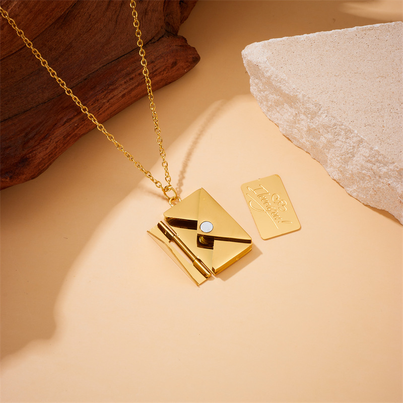 European and American cross-border fashion, creative and personalized, gold-plated smooth detachable envelope pendant, stainless steel chain necklace Specification drawing