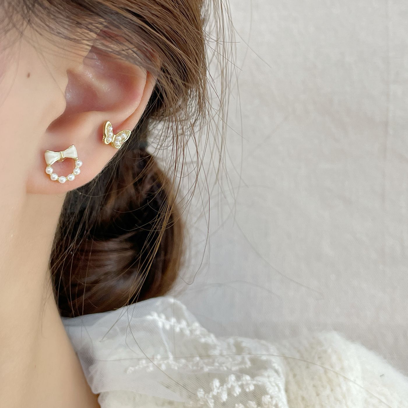 Elegant golden butterfly geometric stud earrings set for women, small and exquisite silver needle, fresh and delicate heart-shaped flower earrings wholesale Specification drawing