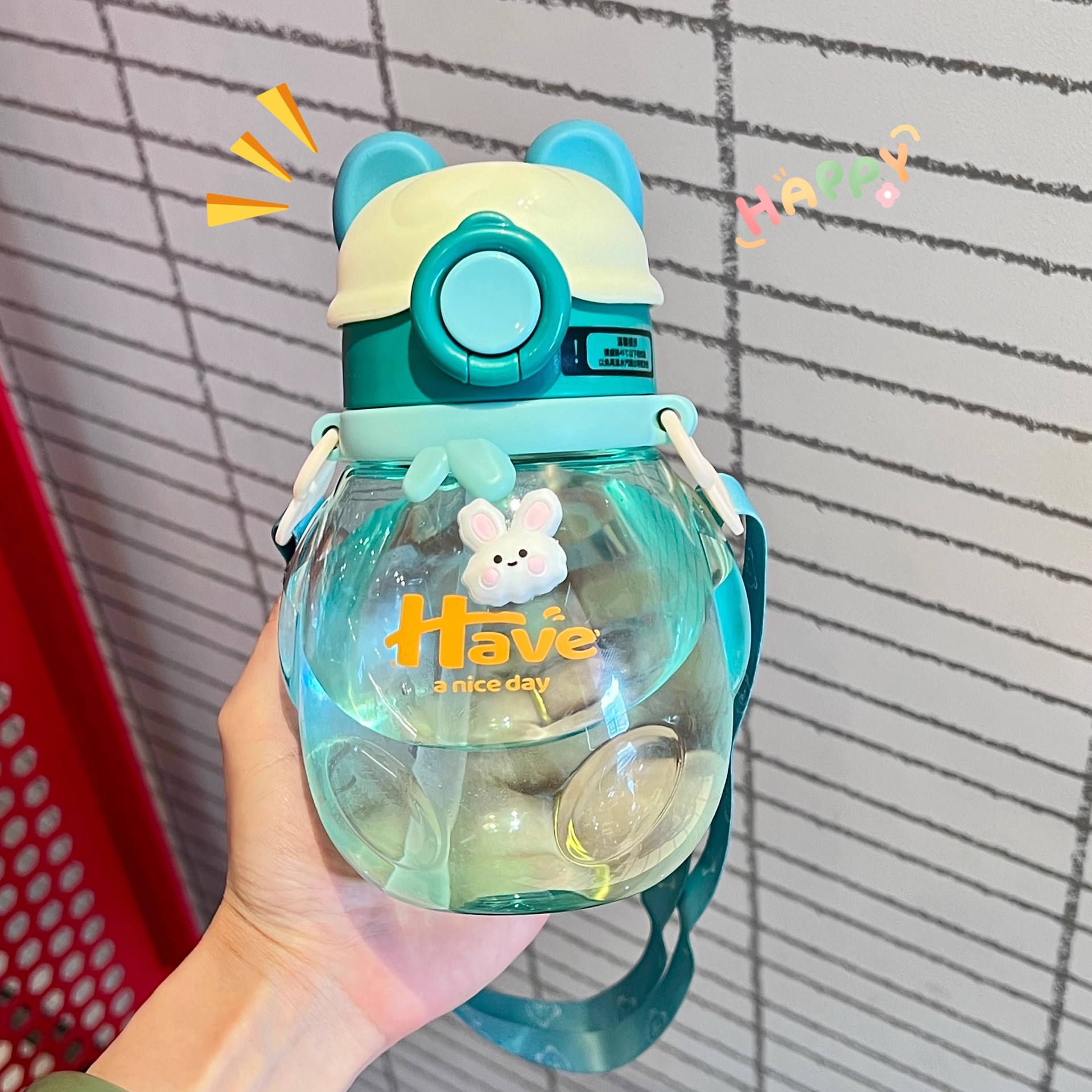Yitong Fashionable sports plastic cups, portable water cups for students and girls, bouncing LIDS, large-capacity water bottles with scales, wholesale details Picture