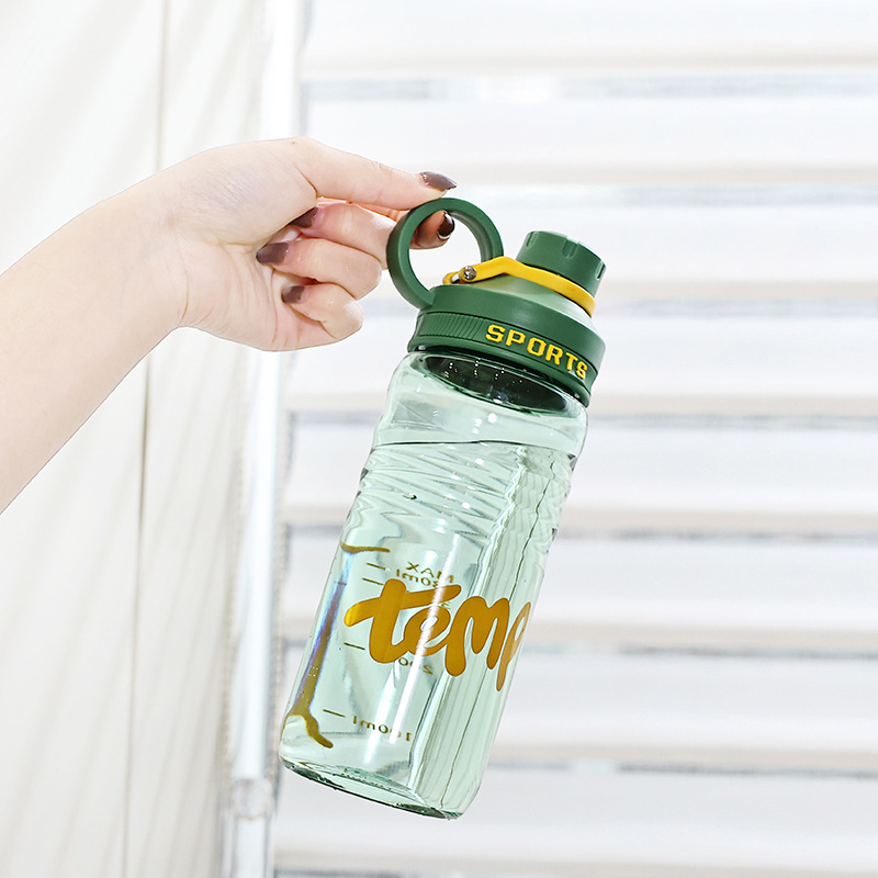 Summer outdoor sports water cup, large-capacity cup, plastic portable, high appearance level, portable water bottle for boys, girls, students and children Application Scenario