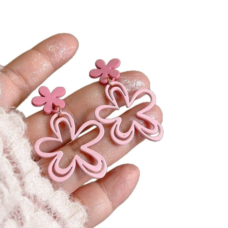 Summer seaside vacation flower earrings 2025 New niche design, high-end stud earrings, sweet and cute earrings for women Item Picture