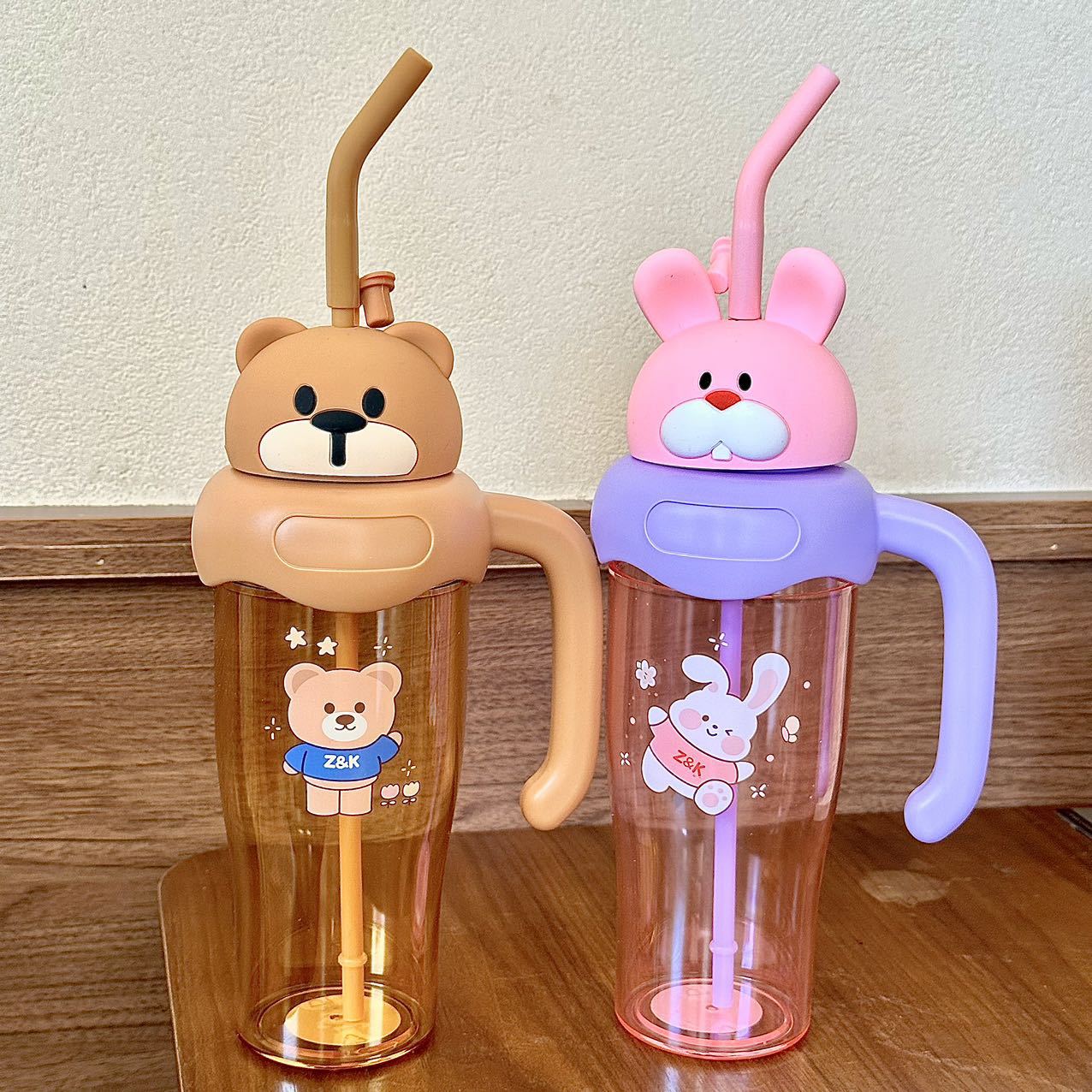 New large-capacity ice king water cup for students, high appearance level straw cup, high-temperature resistant cartoon, portable for going out to the office details Picture