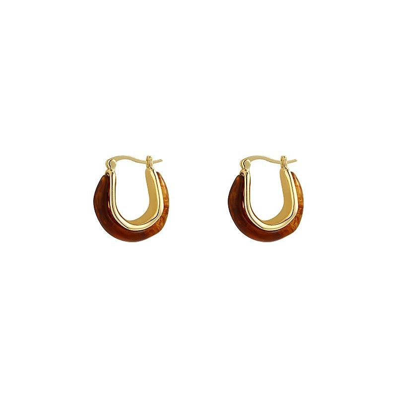 Irregular amber earring earrings for women's autumn and winter, with a retro and high-end style, are a new 2024 light luxury and niche ear accessory Item Picture